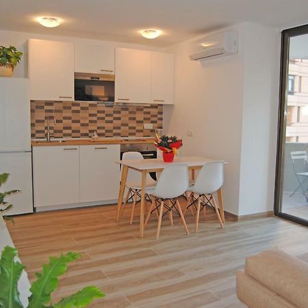 Recently Refurbished Apartment With Sea Views. Fuengirola Exteriör bild