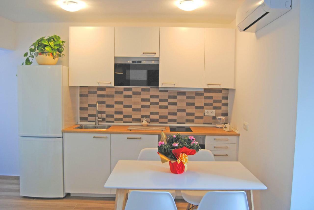 Recently Refurbished Apartment With Sea Views. Fuengirola Exteriör bild